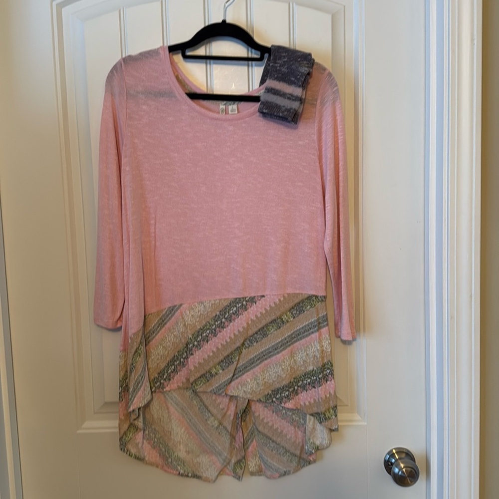 Pullover top and socks.
